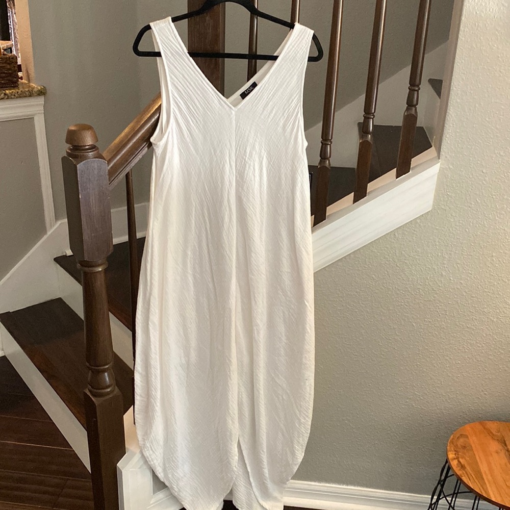 Linen style white dress symmetrical, NWT